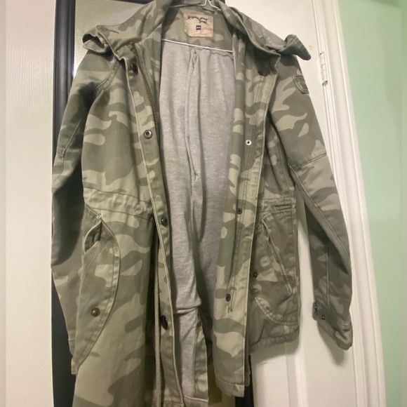 women’s camo fall jacket - Picture 2 of 2